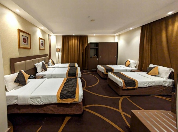 Qasr Al Ansar Golden Tulip Hotel image 31